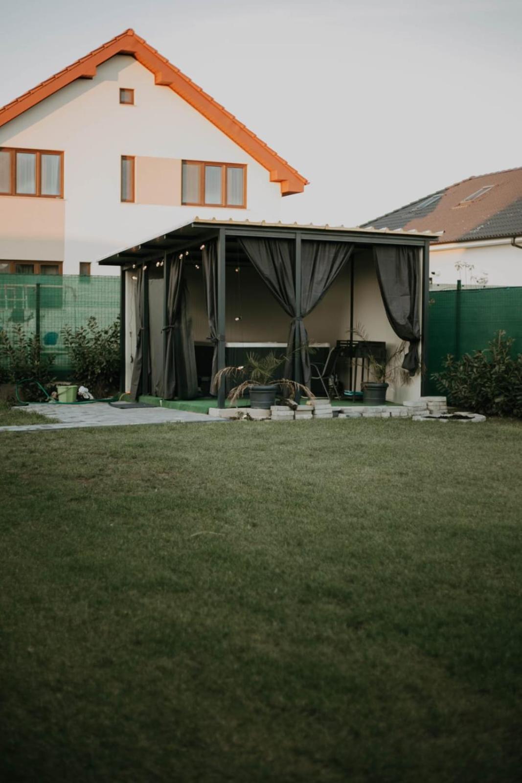 Casa Abiiani Ξενοδοχείο Oradea Εξωτερικό φωτογραφία
