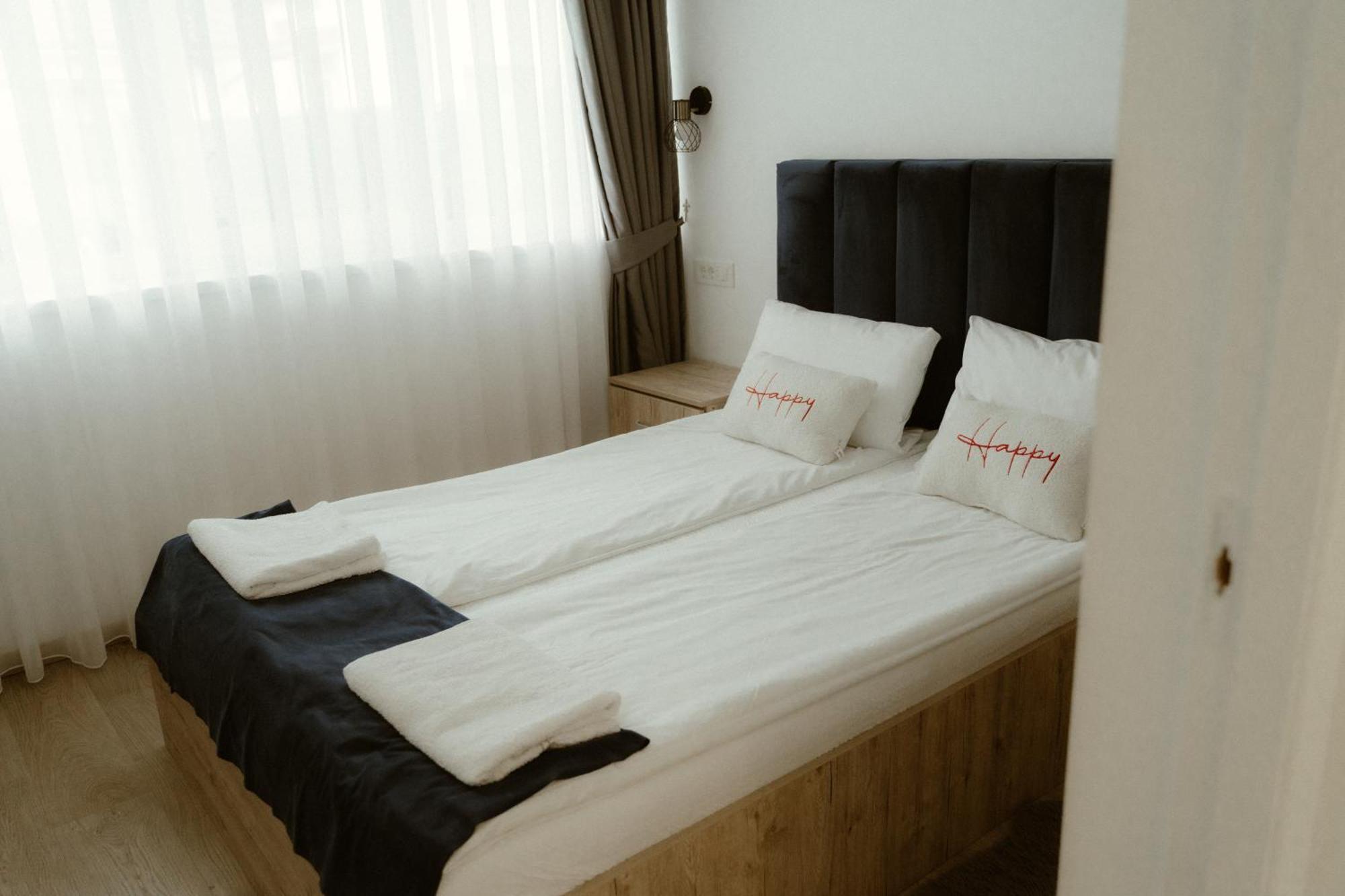Casa Abiiani Ξενοδοχείο Oradea Εξωτερικό φωτογραφία